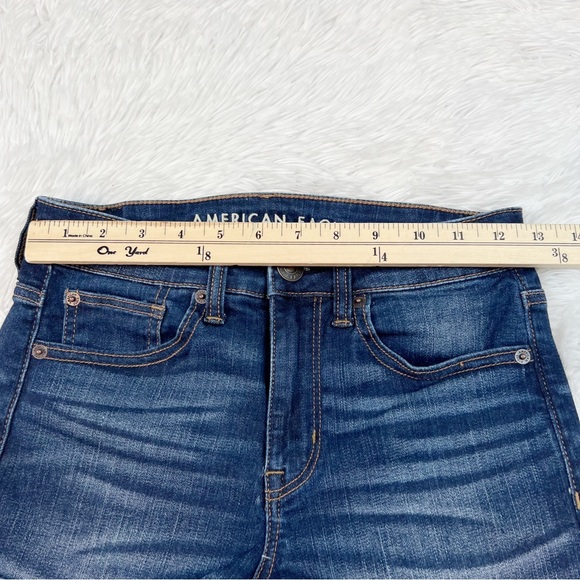 American Eagle next level stretch roll cuff denim shirt in blue - Picture 5 of 9